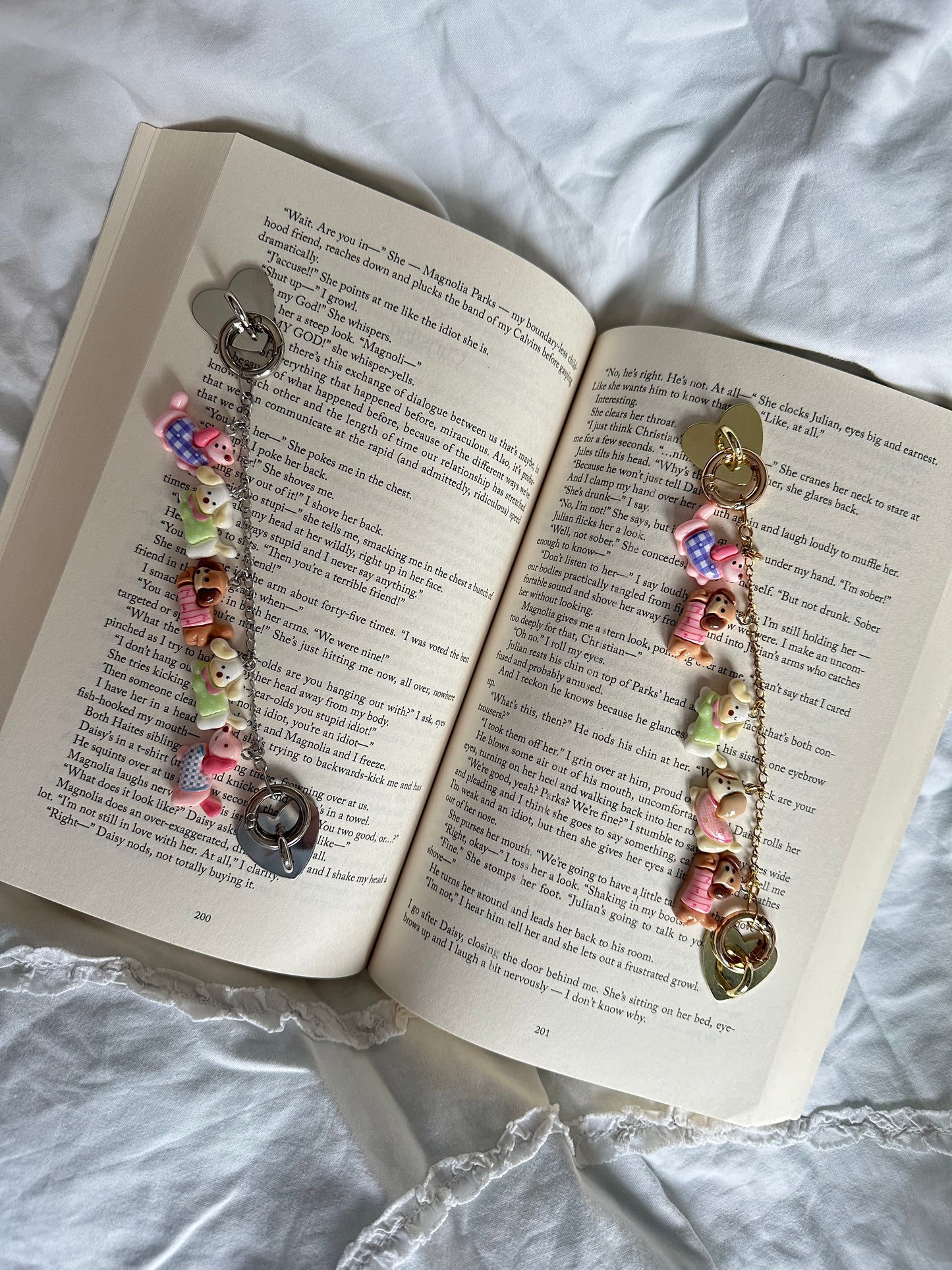 Kindle/Kobo double charm chain - Dachshund