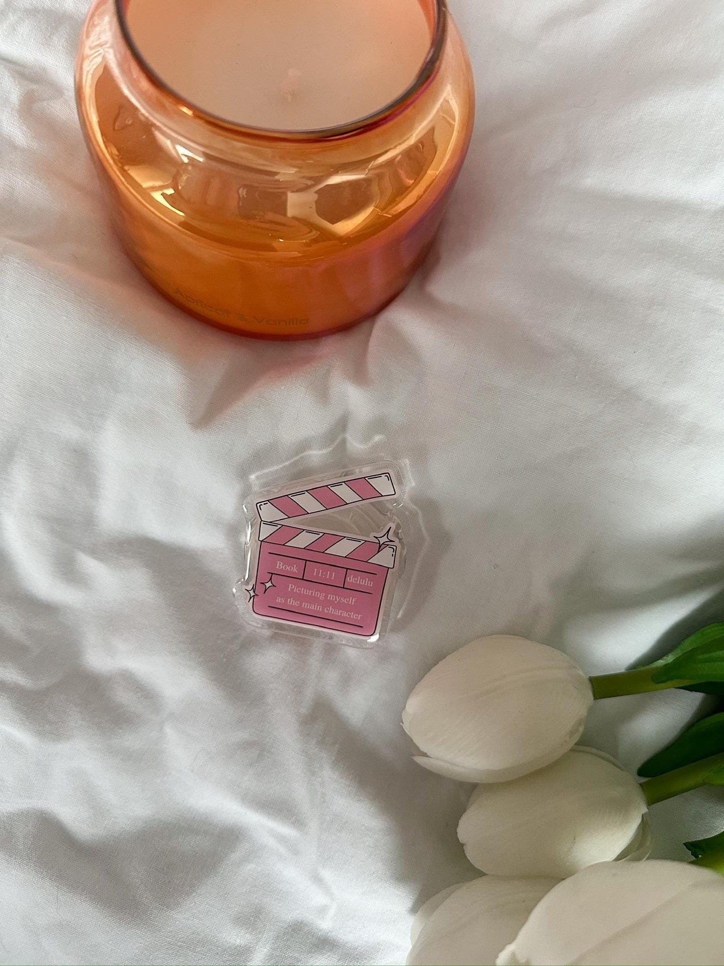 Picturing myself as the main character grip for e-reader or phone