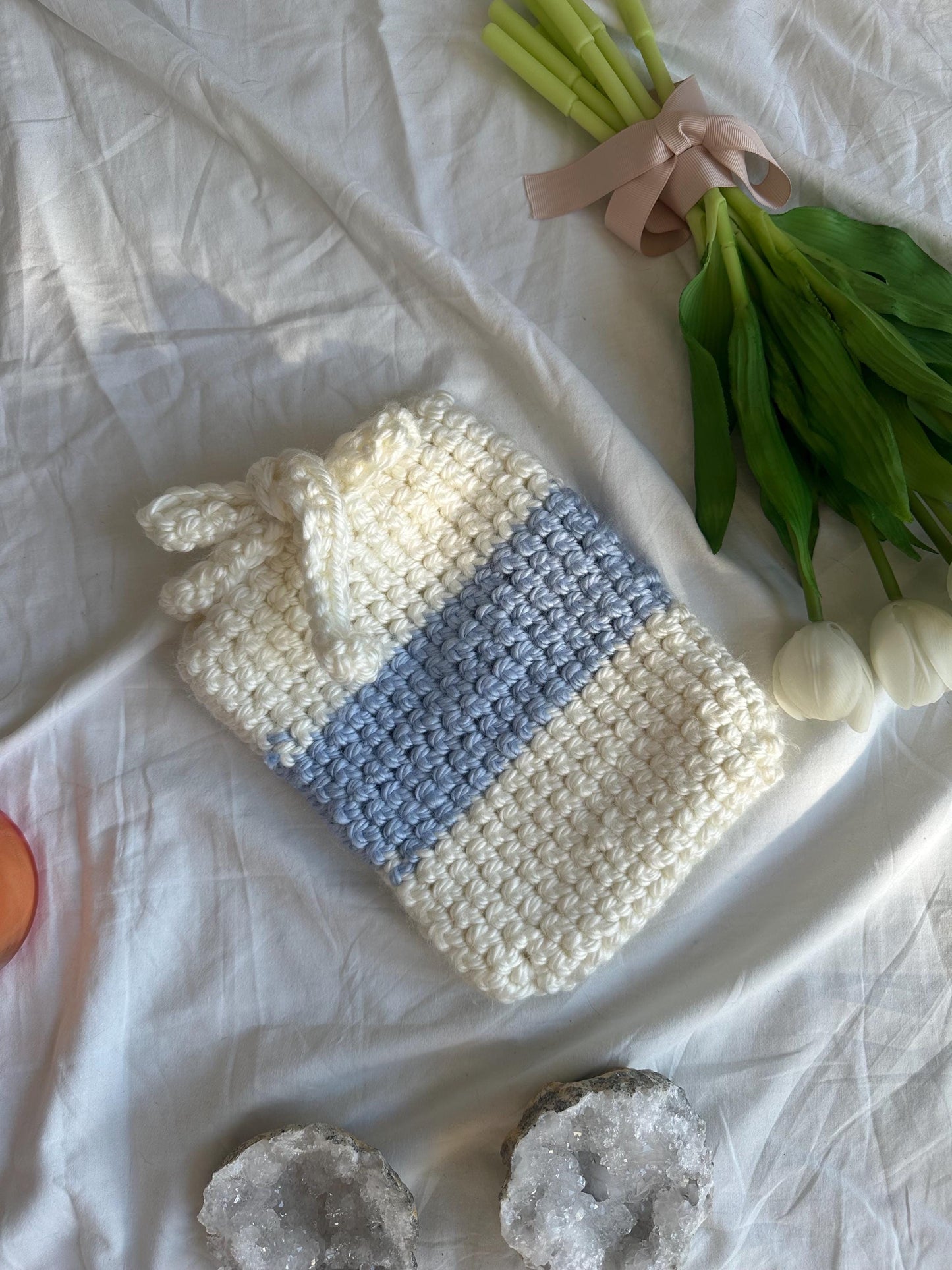 Handmade e-reader sleeve white/blue