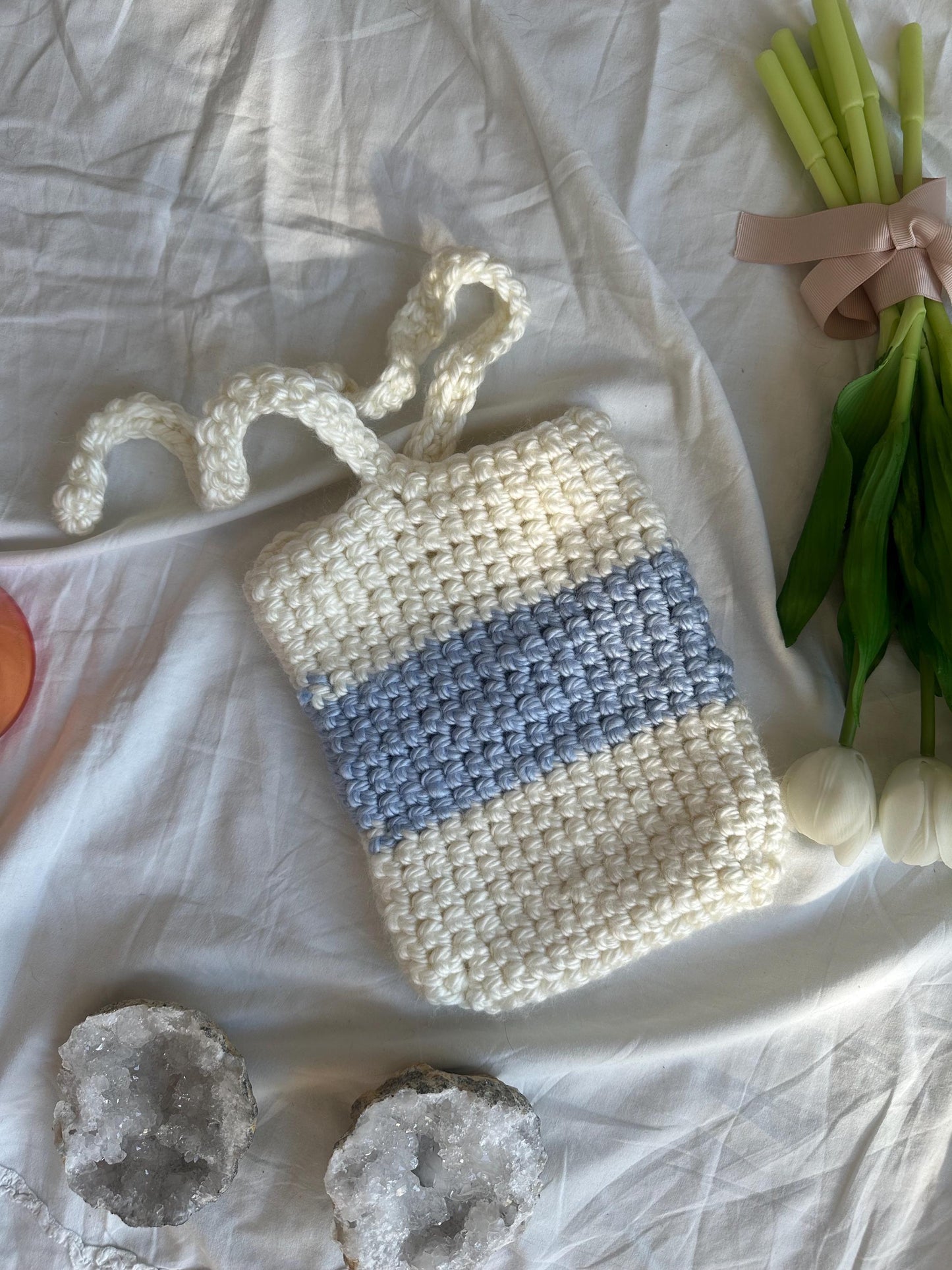 Handmade e-reader sleeve white/blue