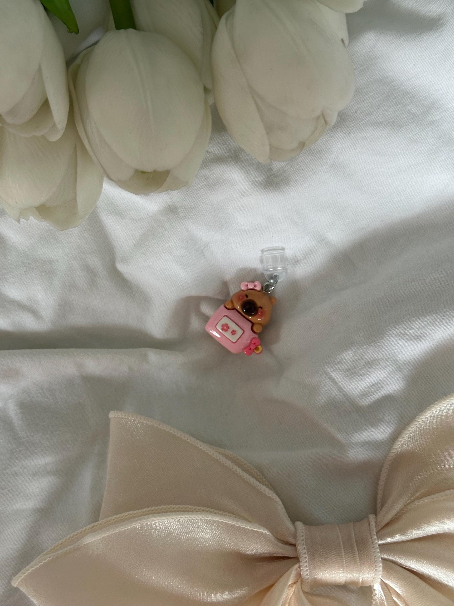 Coquette Capybara Kindle plug