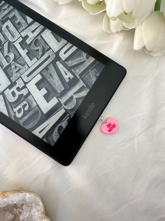 Candy heart charm Kindle plug