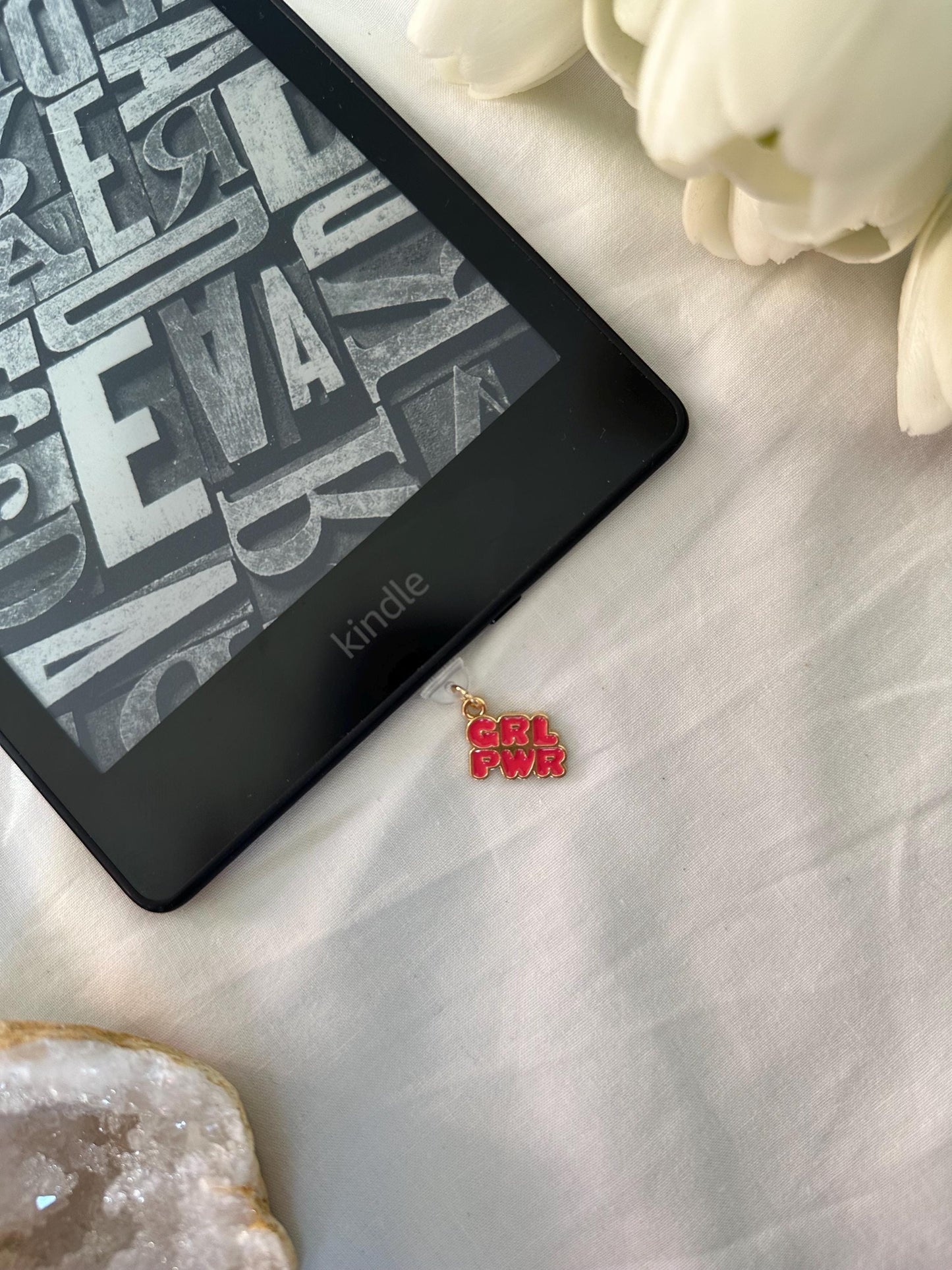 Girlpower Kindle plug