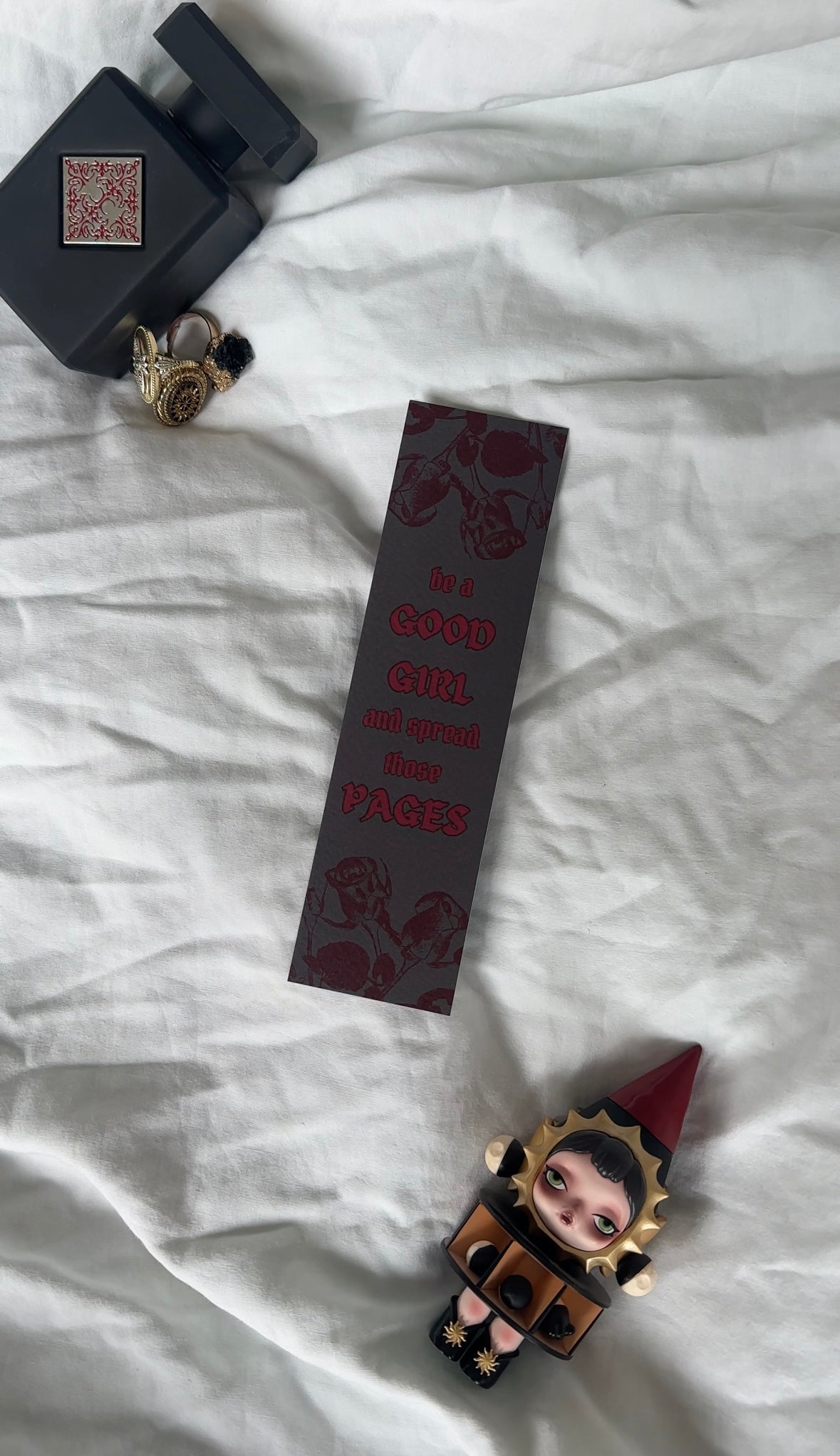 Be a good girl and spread those pages Bookmark