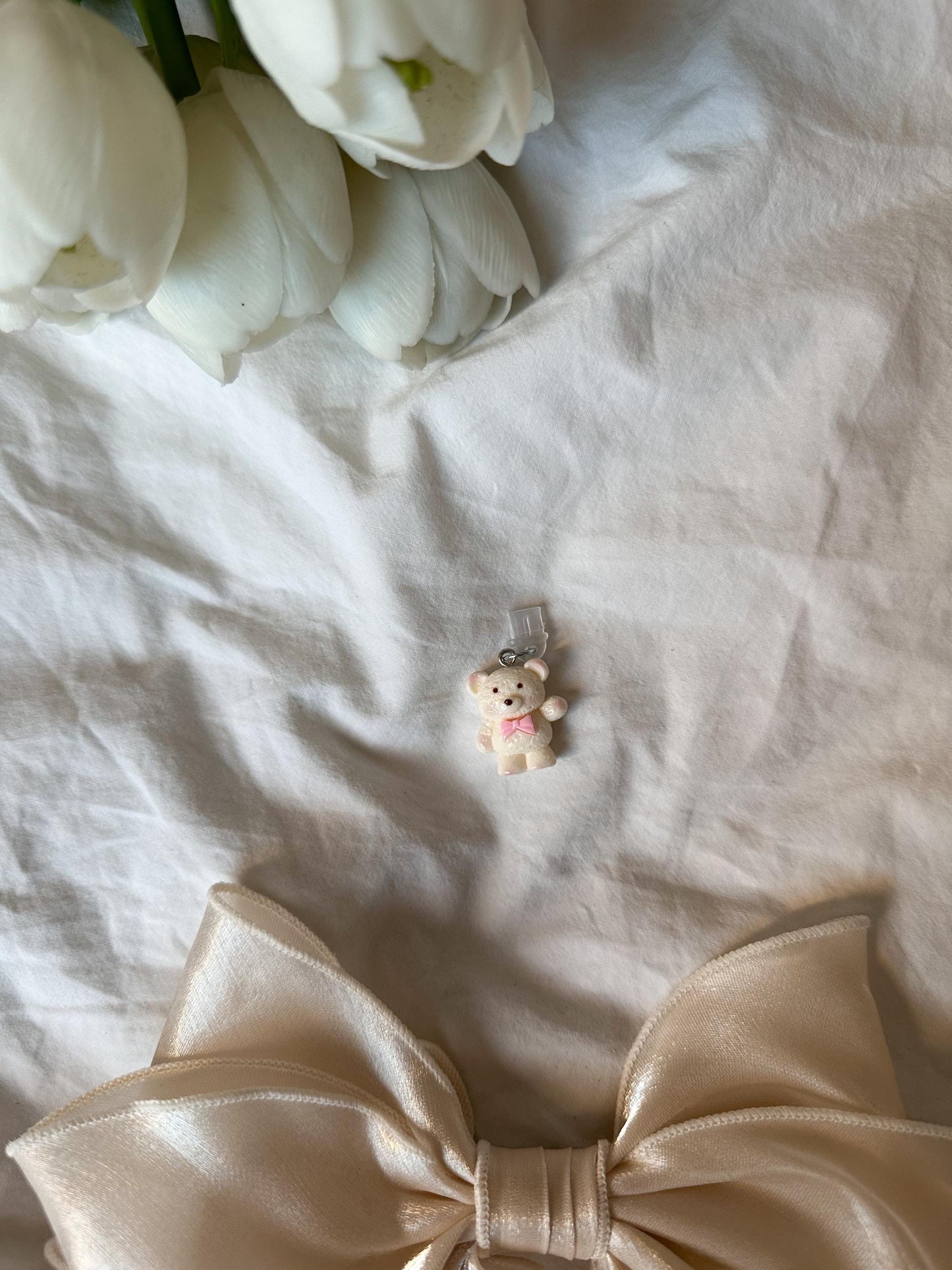 Cute bear Kindle plug