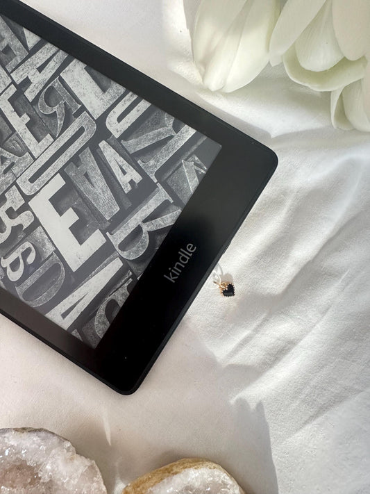 Tiny black heart Kindle plug