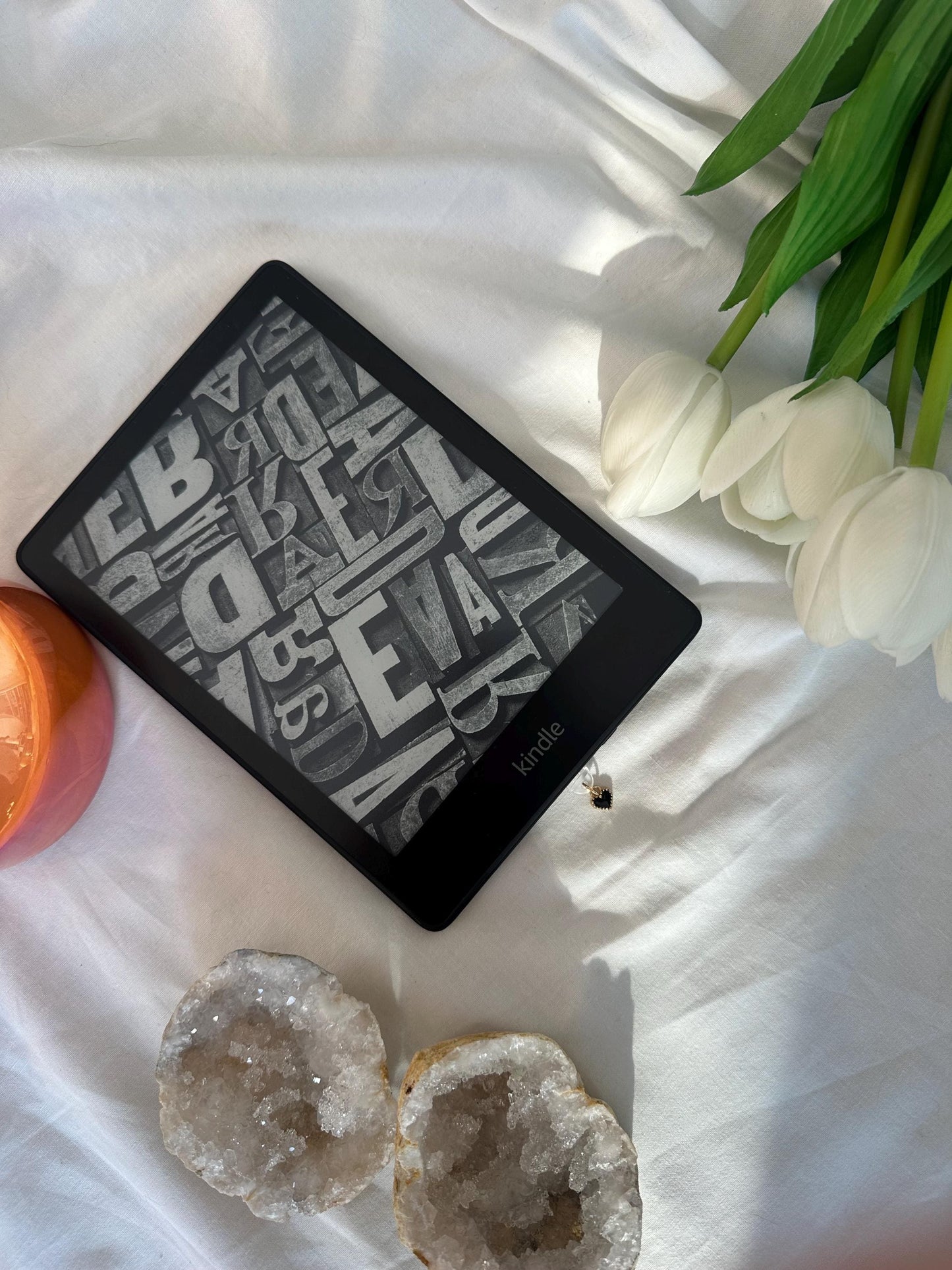 Tiny black heart Kindle plug